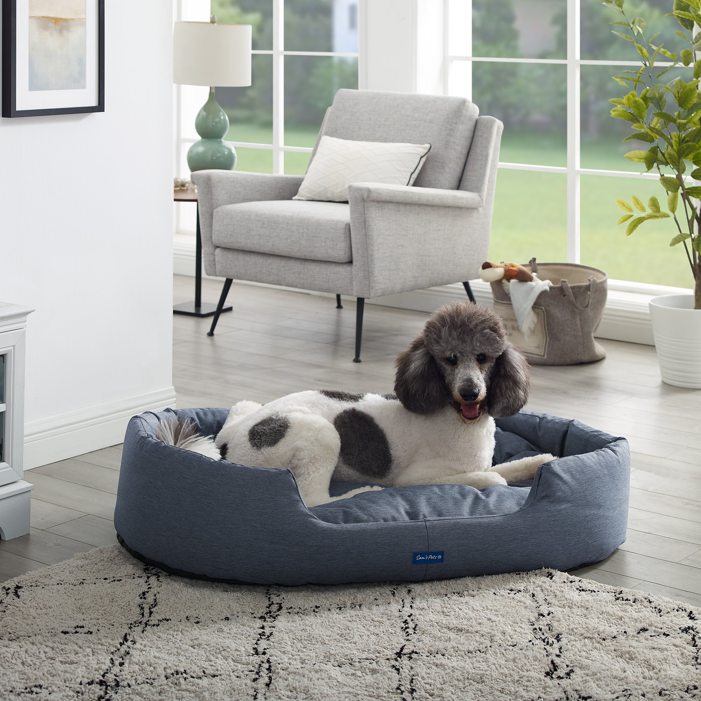 Missy® Large Navy Blue Round Dog Bed