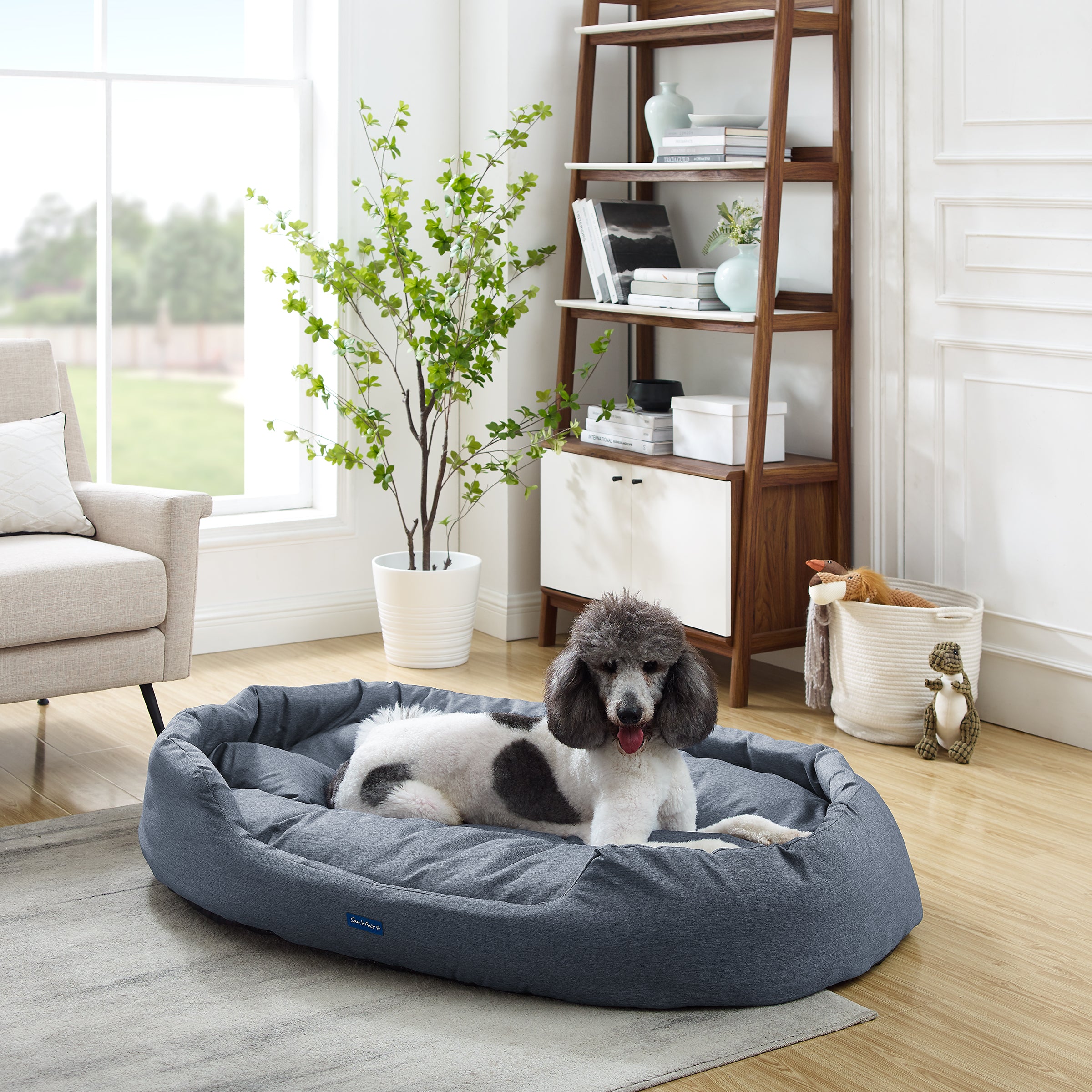 Missy® Extra Large Navy Blue Round Dog Bed